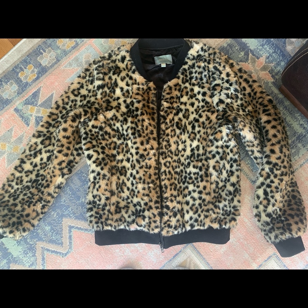 Leopard bomber jacket
